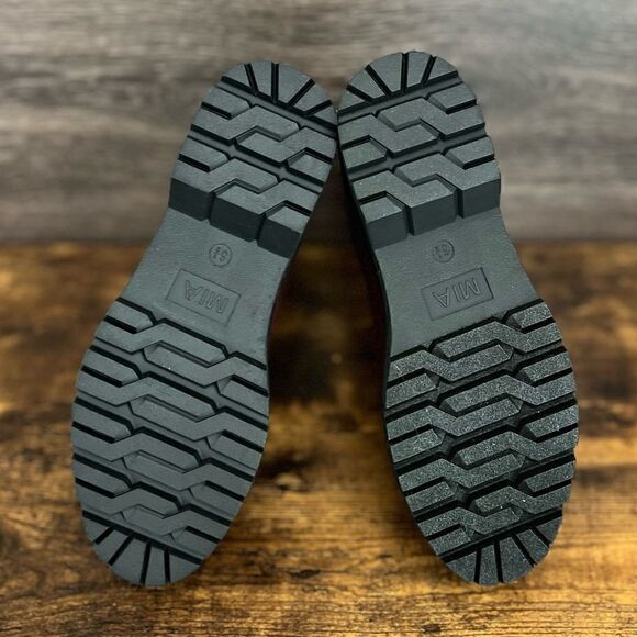 Mia Chelsea Lug Boot in Burgundy, Size 6.5. New!!! - Picture 9 of 15